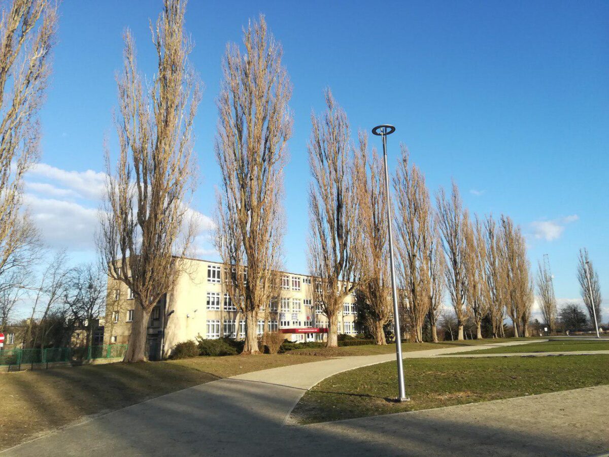 Budynek Szkoły przy ulicy Budziszyńskiej na Pomorzanach
