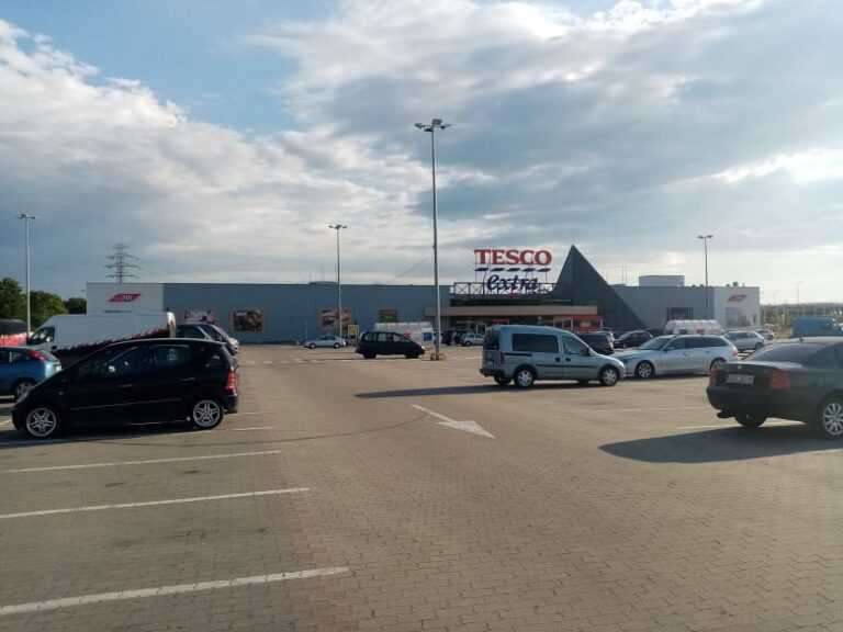 Tesco Pomorzany